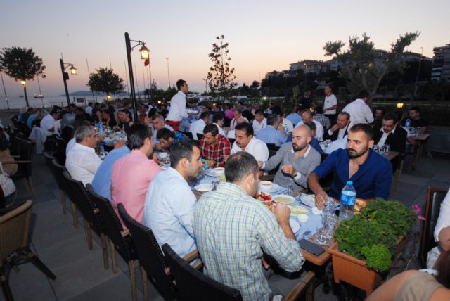 iftar-yemegi-2013-1